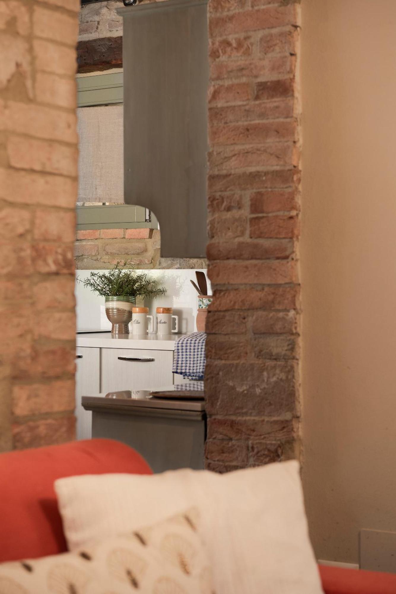 Апартаменты Il Borghetto - La Bottega Di Adele Loft Кастельнуово-дель'Абате Экстерьер фото